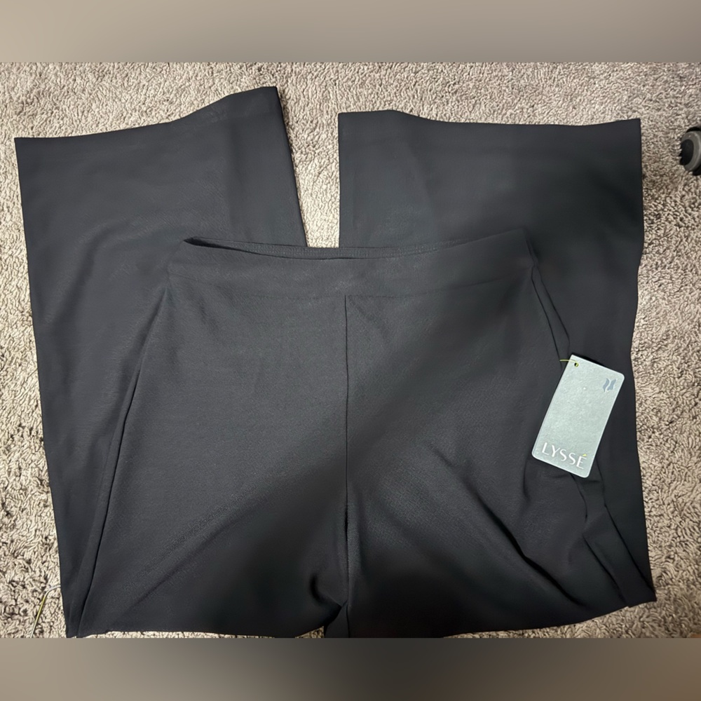 Lysse flat front wide leg jersey pant - Small NWT